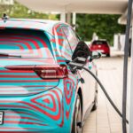 Förnybar el från Jämtkraft ska ladda Volkswagens elbilar i Sverige