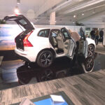 Blågul världsspelare: KB Components invigde nytt besökscenter i Örkelljunga