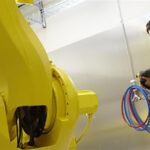 Tillverkning, robotik och automation ger Högskolan Väst högsta tillväxten i landet