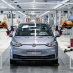 ”MASSIVA PROBLEM MED mjukvaran” men VWs nya elbil är industriellt och ifråga om PLM på RÄTT SPÅR