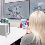 ABB tar fram AR-lösning till smartphones för att förenkla och testa robotinstallationer