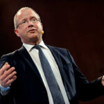 Stark framtidstro trots de tuffa tiderna: Vad tycker Volvochefen om Teslas nya el-lastbil?