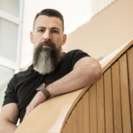 MÖT Konrad Lindblad, chefsarkitekten, och kollegorna bakom implementationen av FÖRSVARETS MATERIELVERKs nya PLM-system