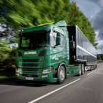 SCANIA testar solcellsdrift på hybridlastbil i banbrytande projekt